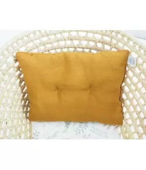 Flat linen pillow